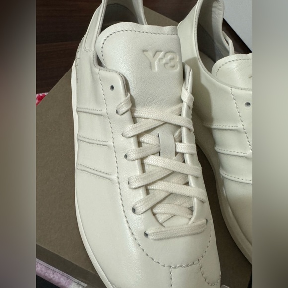 Y-3 LUXE LEATHER SHOES MADE
MODERN👟 - Picture 13 of 16